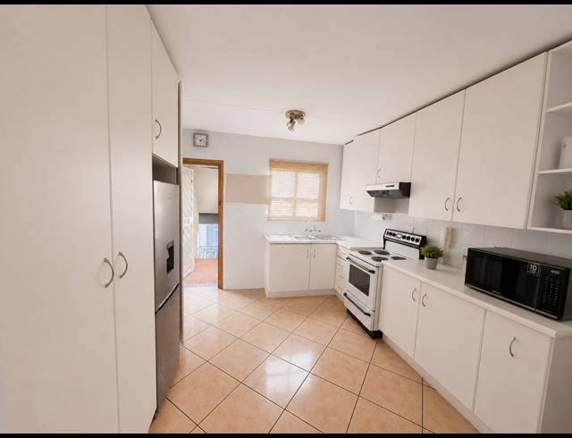 2 BEDROOM APARTMENT FOR SALE IN PEACEHAVEN